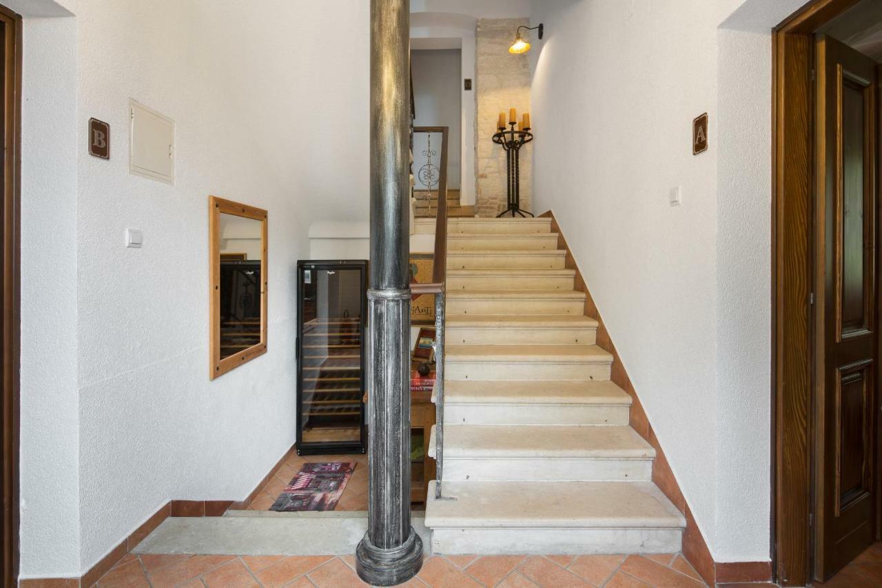Apartments Bonaparte Пореч Екстериор снимка