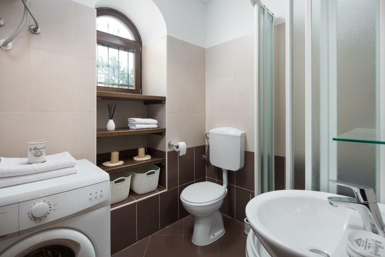 Apartments Bonaparte Пореч Екстериор снимка
