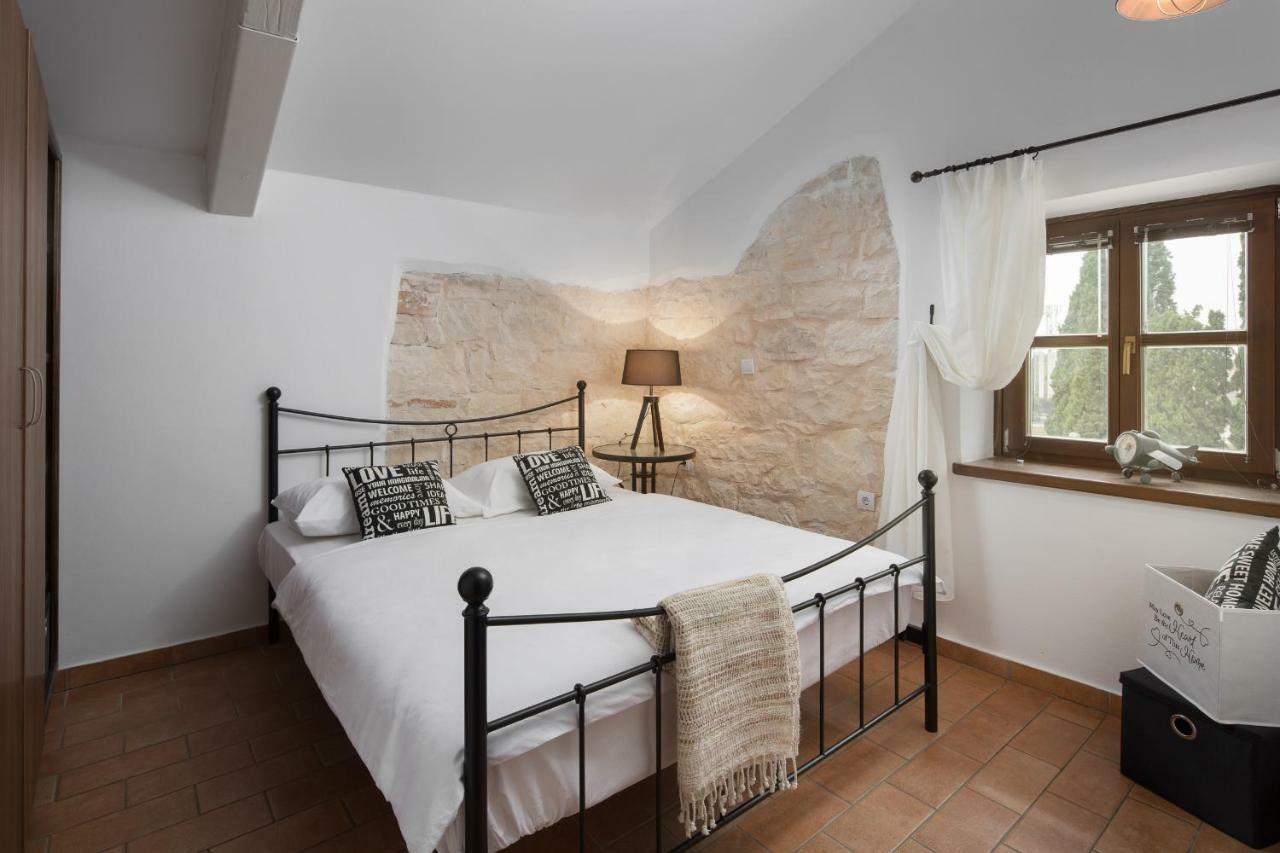 Apartments Bonaparte Пореч Екстериор снимка
